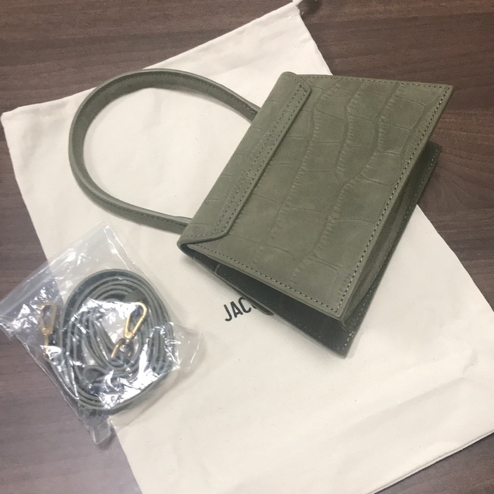 Women's Jacquemus Le Chiquito Moyen Crossbody Bag Medium - Picture 2 of 7